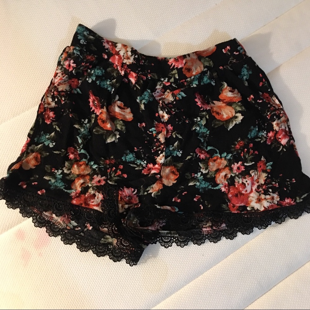 Super cute Floral High Waisted Shorts
